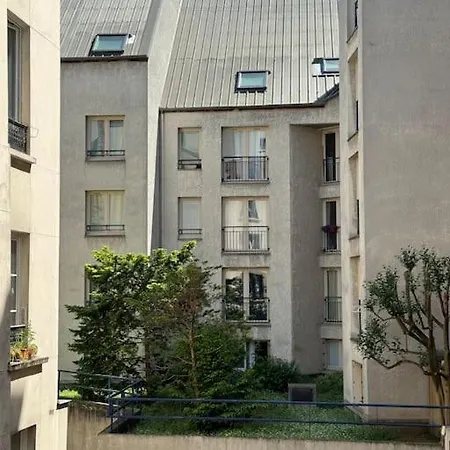 Rue Des Ecoles *