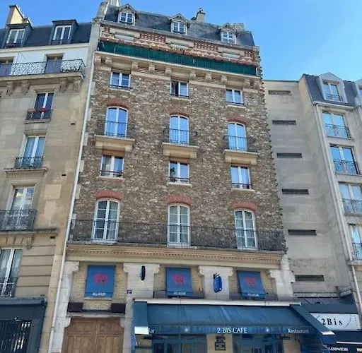 Rue Des Ecoles * パリ